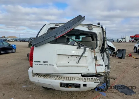 2011 GMC Yukon Xl K1500 Slt z USA, uszkodzony, nr VIN 1GKS2KE34BR192852